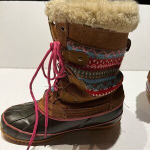 Khombu Winter boots  lace up steel shank brown, tan and pink multi
